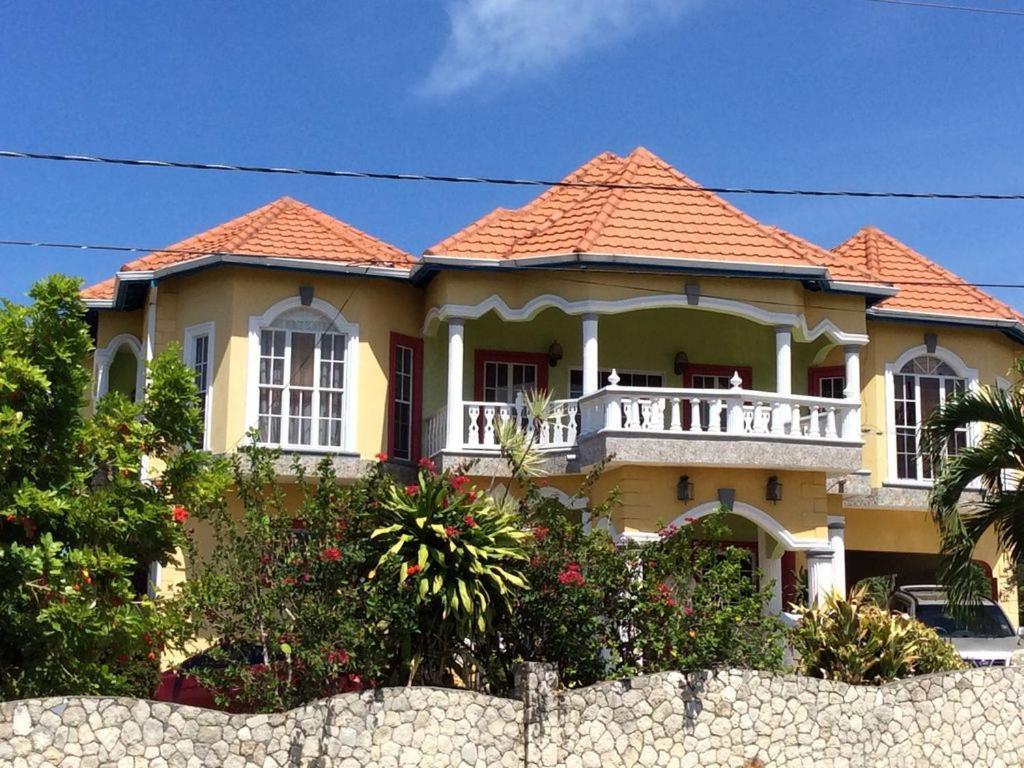 Jamaica Dream Gateway Hotel Richmond Exterior foto